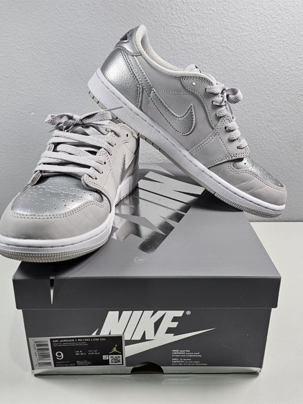 Air Jordan 1 Retro Low OG Sneakers Neutral Grey Metallic Silver - Mens Size 9